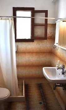 فندق Michalis Near The Beaches With Sea View